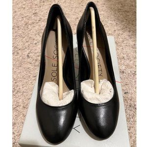 Sole Society Leather Almond Toe So-Isani Pumps Black Heels